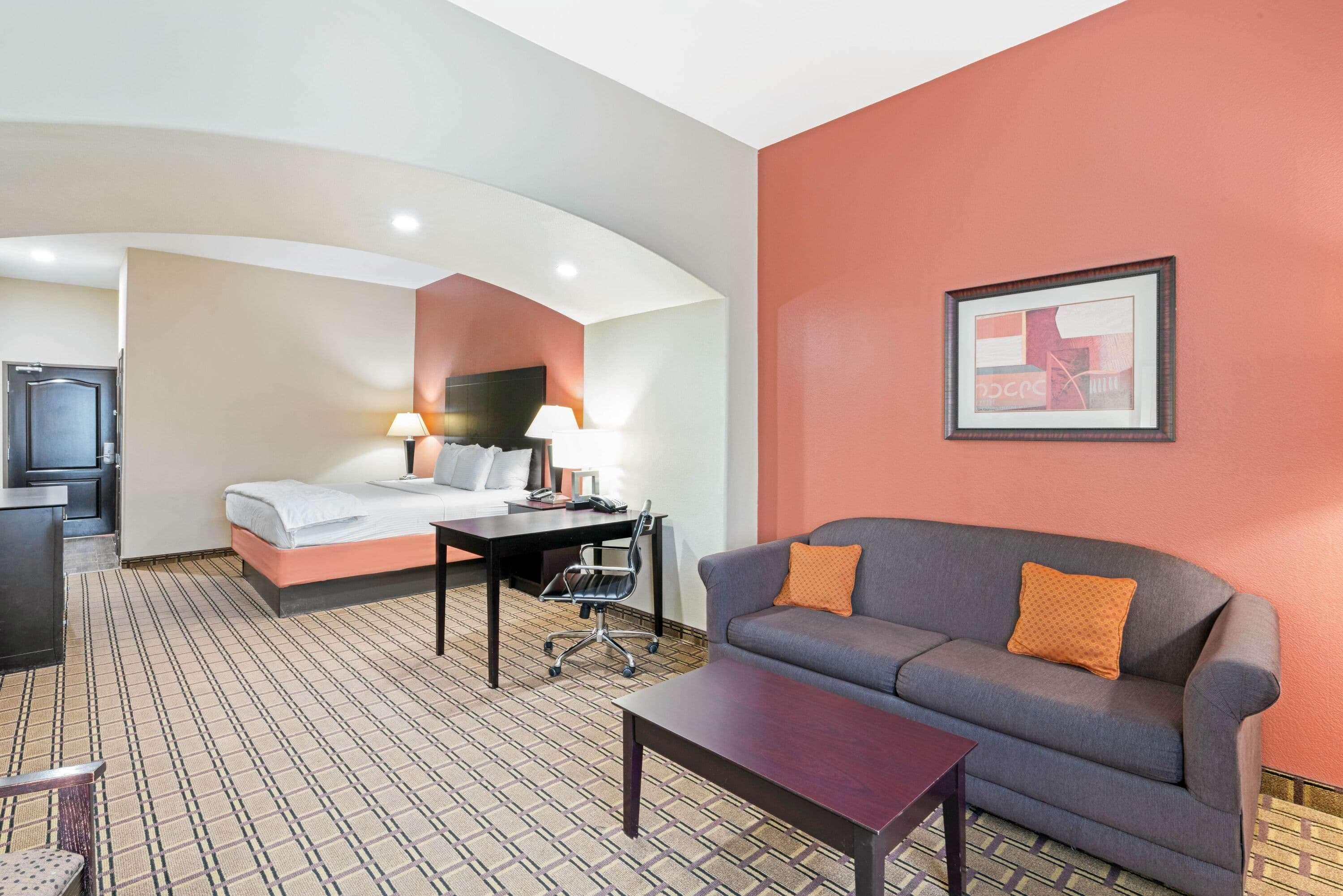 La Quinta By Wyndham แมคอเลสเตอร์ ภายนอก รูปภาพ