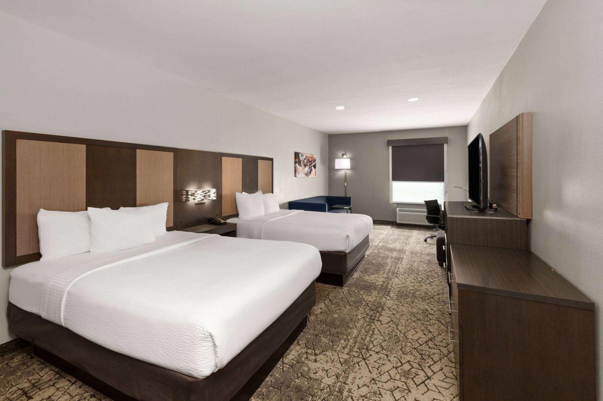 La Quinta By Wyndham แมคอเลสเตอร์ ภายนอก รูปภาพ